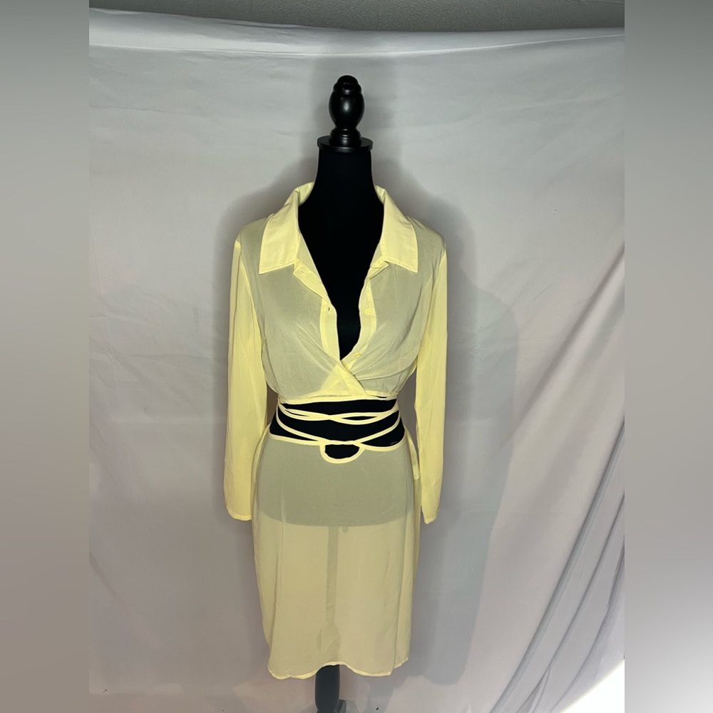 Missguided tie waist crop beach shirt  & SKIRT in lemon (151)